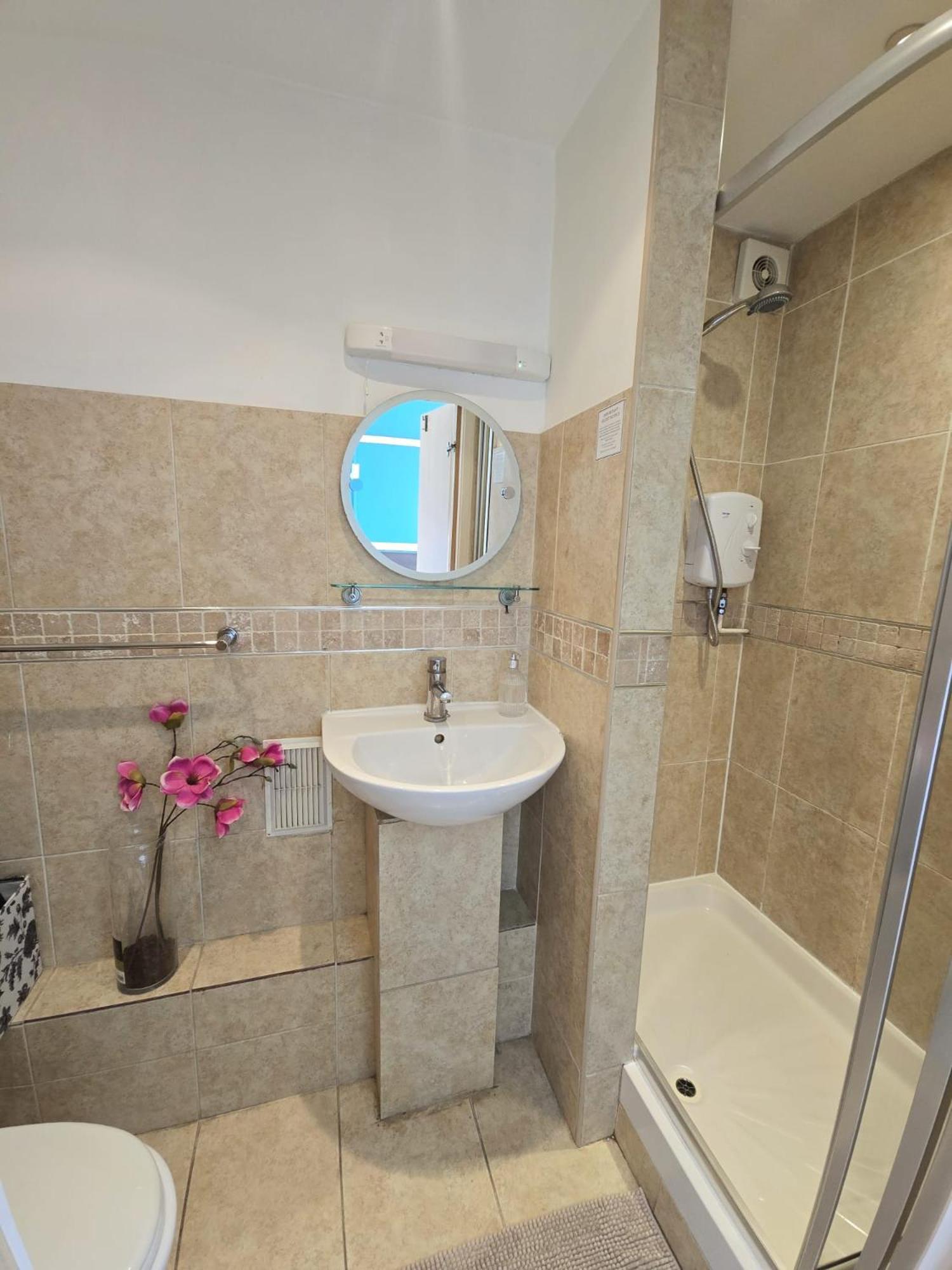 Glendevon House Hotel Бромли Экстерьер фото