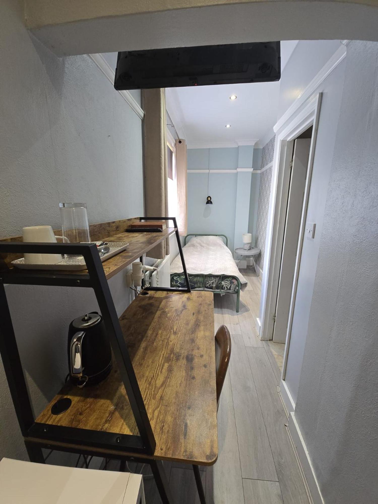 Glendevon House Hotel Бромли Экстерьер фото