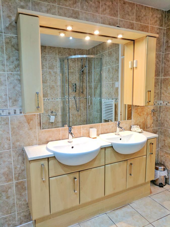 Glendevon House Hotel Бромли Экстерьер фото